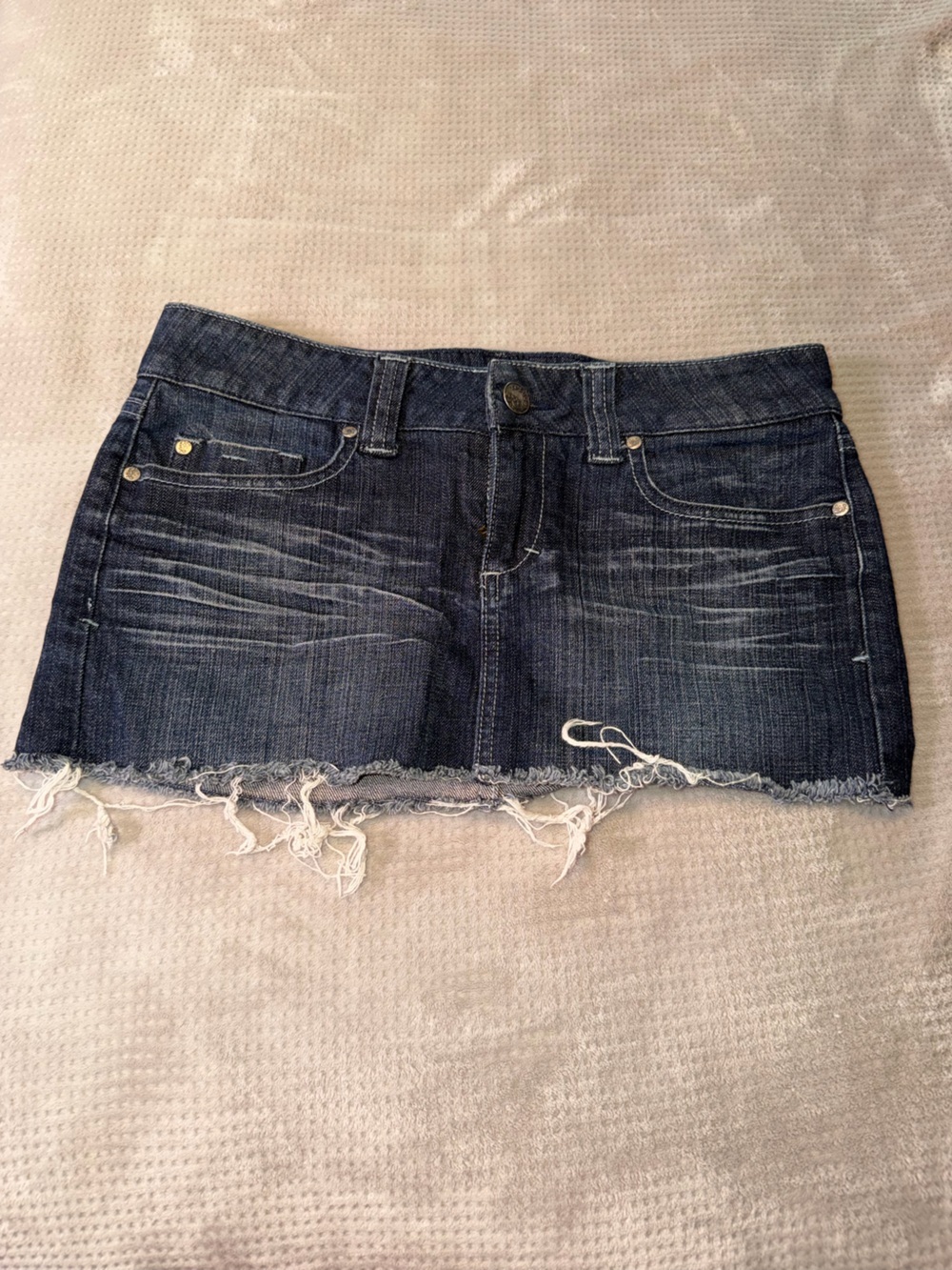 refuge Dark Blue Distressed Denim Mini Skirt Size 7